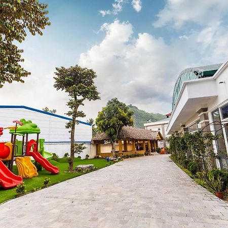Hòa Bình Hoa Vien Hotel - Suoi Khoang Kim Boi מראה חיצוני תמונה